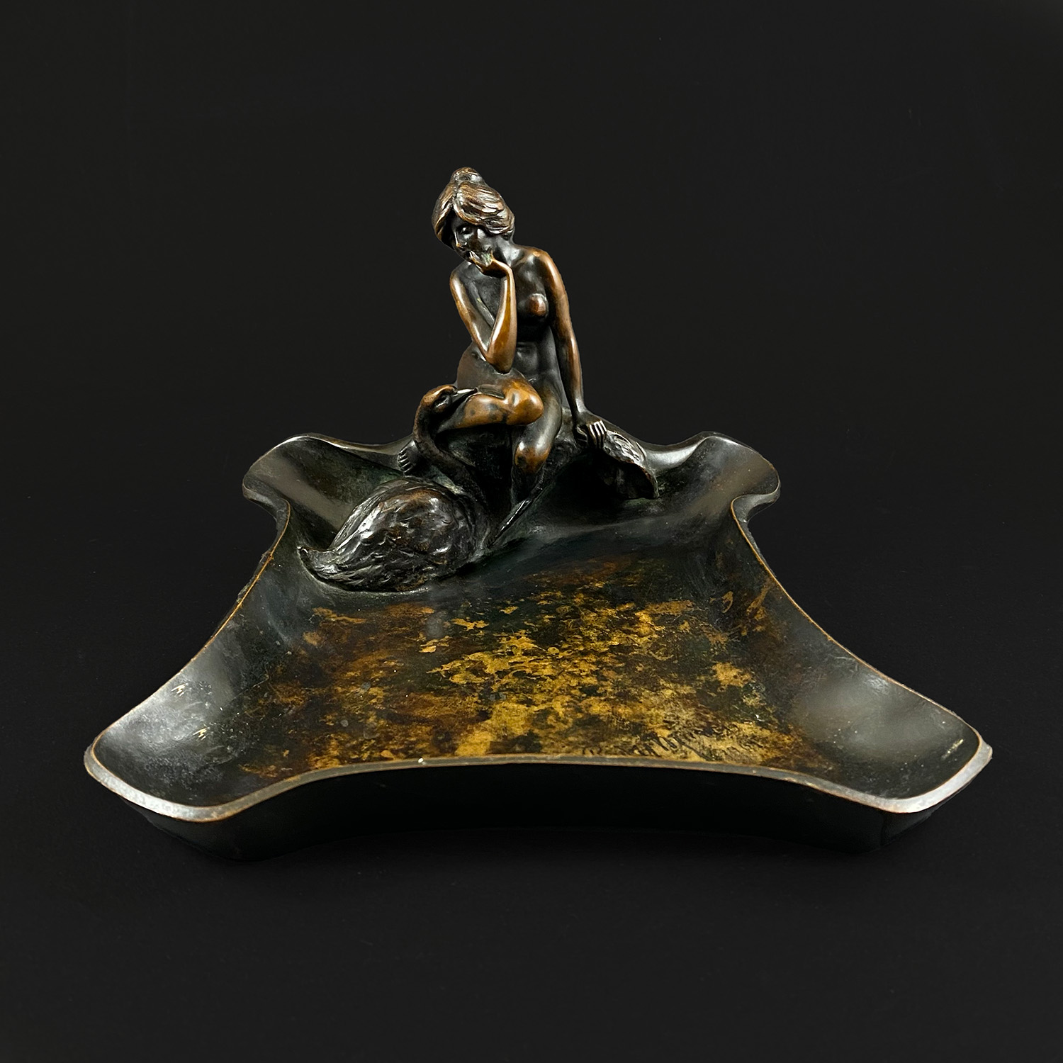 Brązowa paterka z nimfą sygn. Rudolf Marcuse